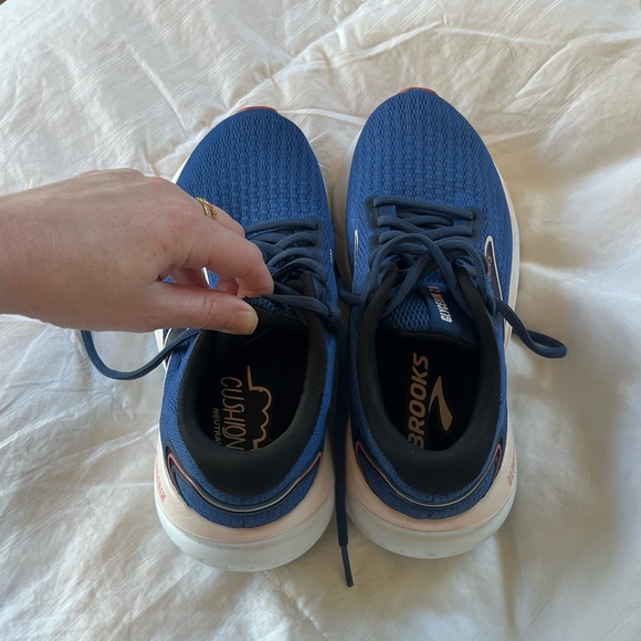 Brooks Glycerin Running Shoes - Picture 3 of 5